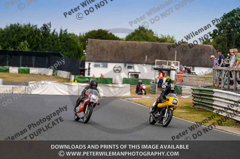 Vintage motorcycle club;eventdigitalimages;mallory park;mallory park trackday photographs;no limits trackdays;peter wileman photography;trackday digital images;trackday photos;vmcc festival 1000 bikes photographs